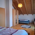 דירה Haus Schoenbrunner *